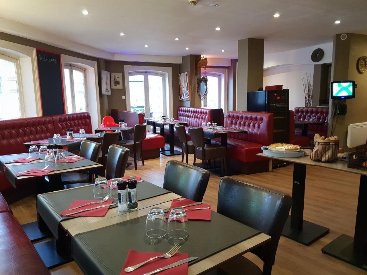 Le Napoleon Hotel